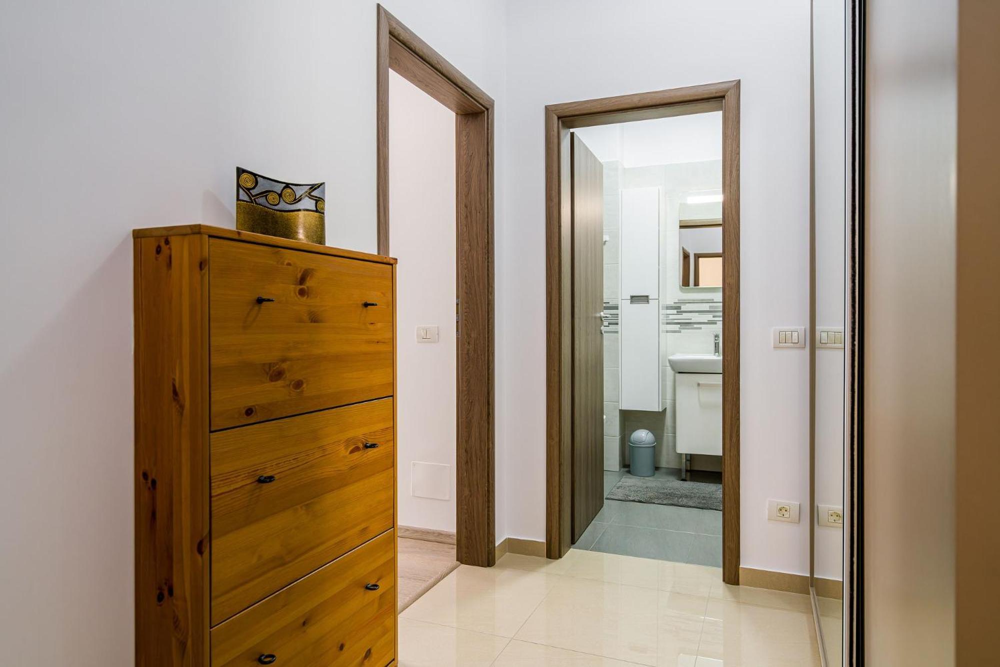 Politehnica Deluxe Apartment Bucharest Exterior photo